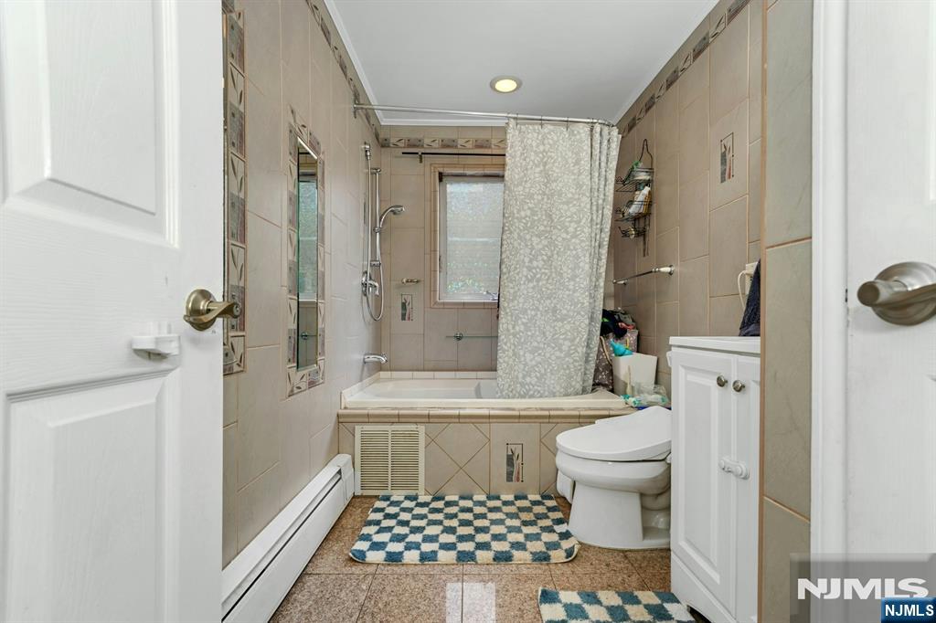 2319 Colonial Drive Property Photo 10