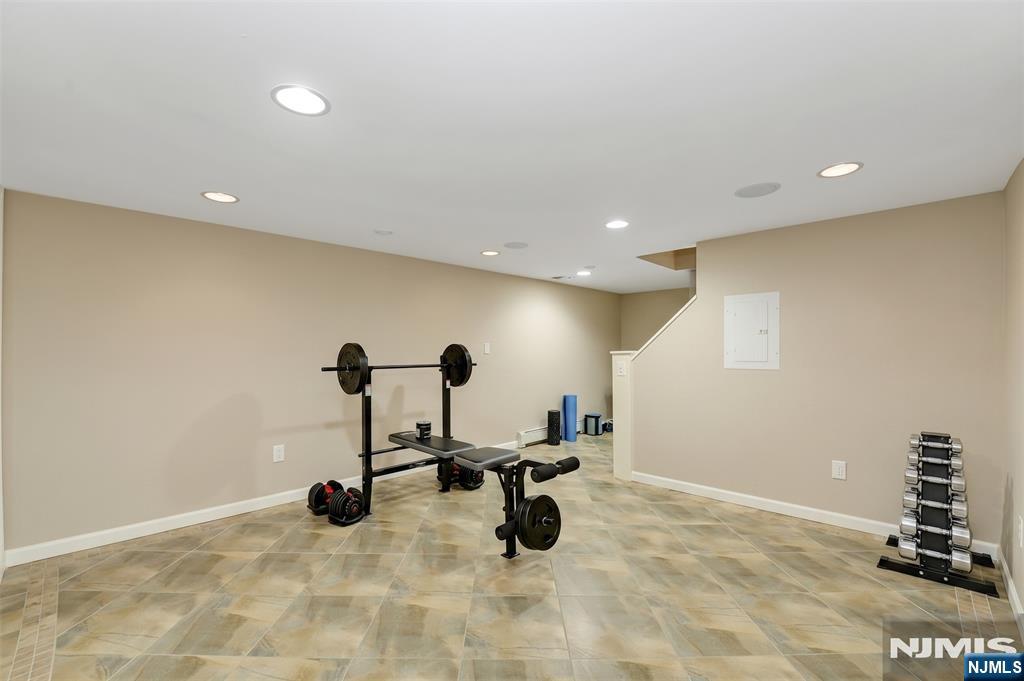 2319 Colonial Drive Property Photo 25