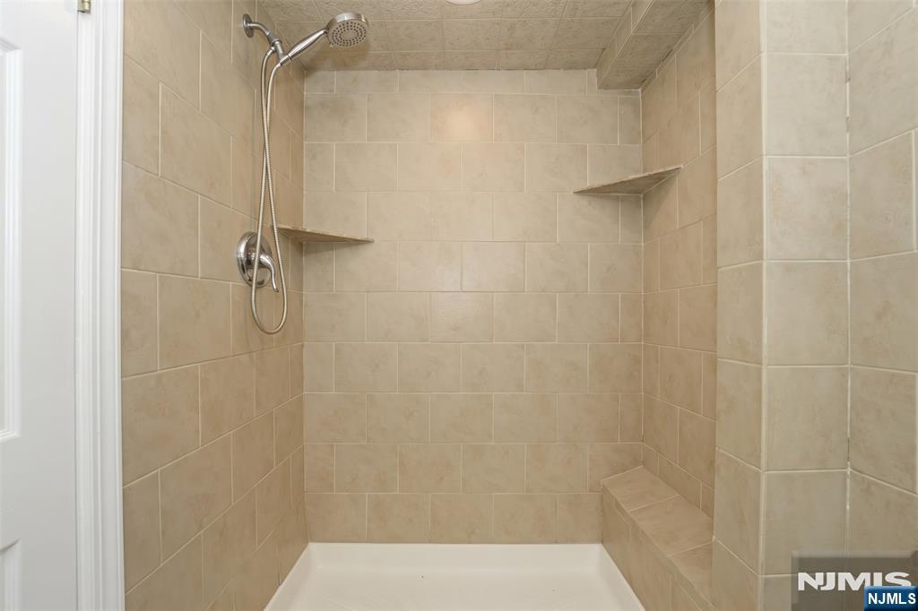 2319 Colonial Drive Property Photo 32
