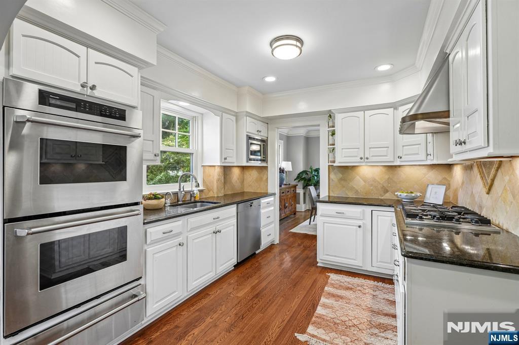 420 Upper Mountain Avenue Property Photo 17