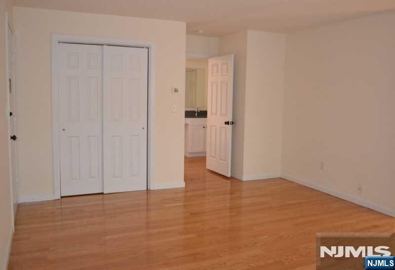 10a S Irving Street 10a Property Photo 3