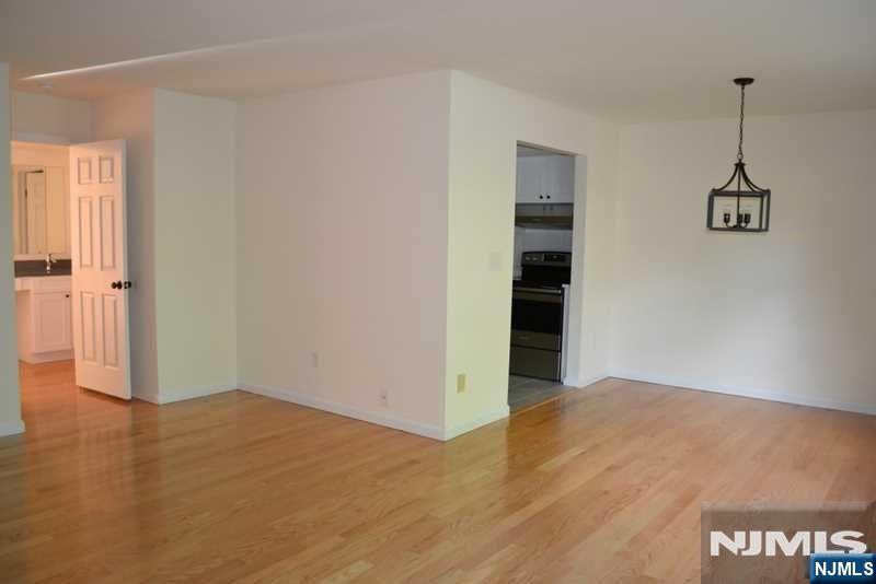 10a S Irving Street 10a Property Photo 6