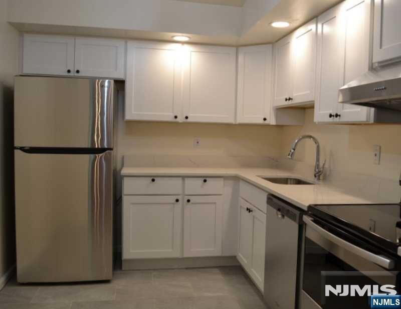 10a S Irving Street 10a Property Photo 7