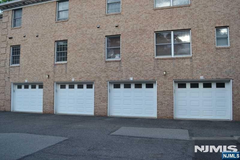 10a S Irving Street 10a Property Photo 15