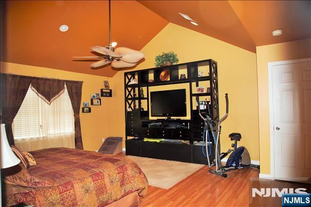 138 Skillman Terrace Property Photo 14