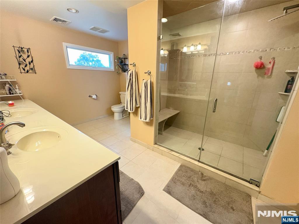 138 Skillman Terrace Property Photo 25