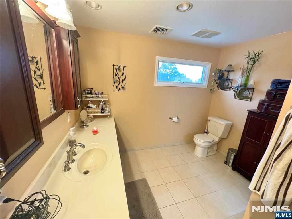 138 Skillman Terrace Property Photo 27