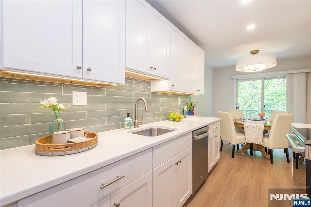 50 Pine Street Property Photo 4