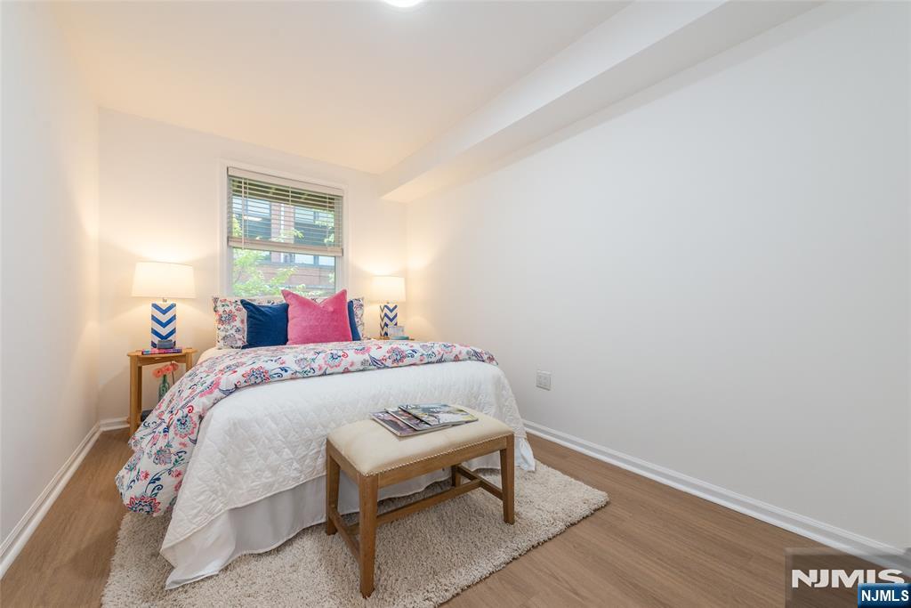 50 Pine Street Property Photo 10