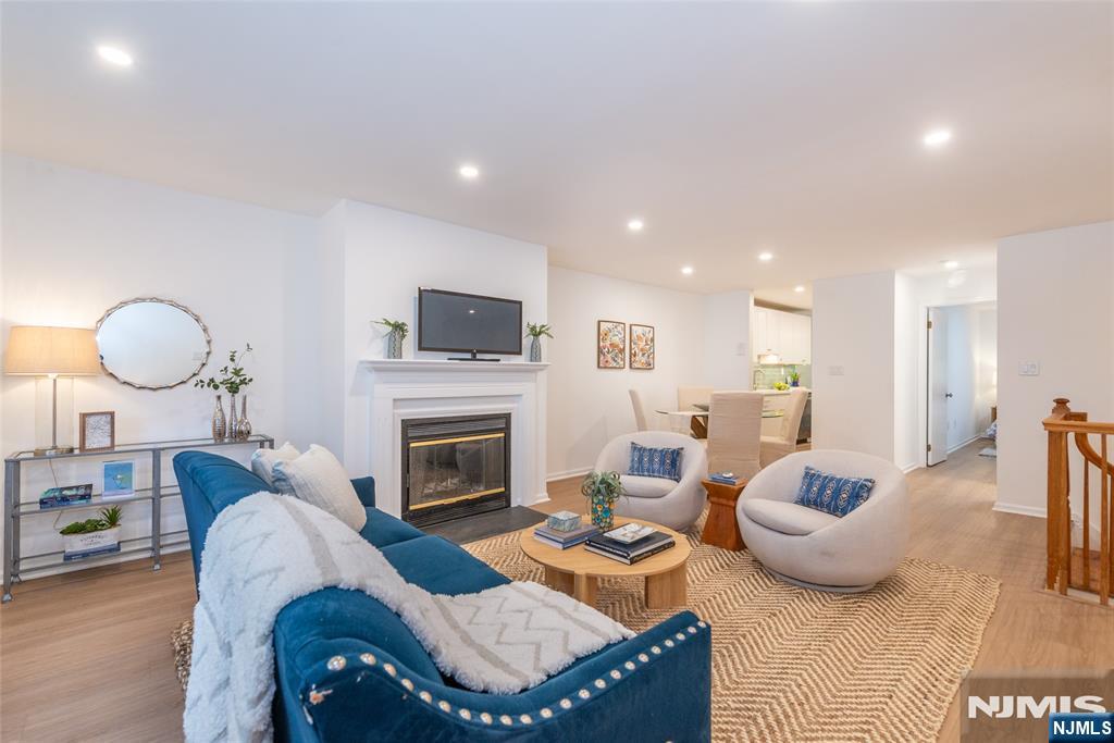 50 Pine Street Property Photo 12