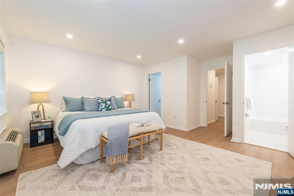 50 Pine Street Property Photo 15