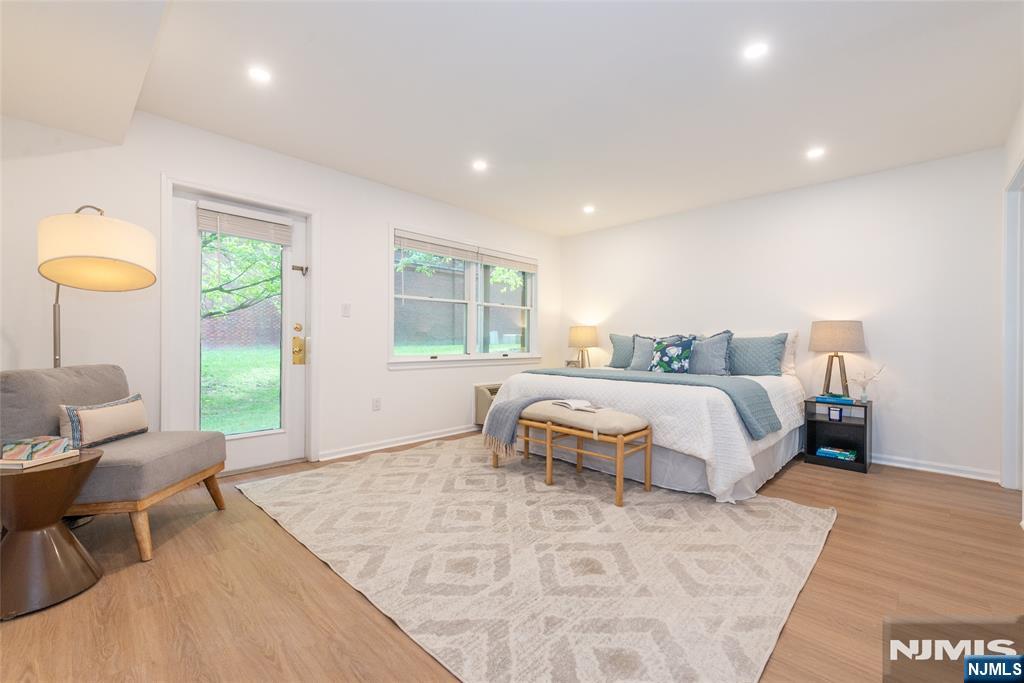 50 Pine Street Property Photo 16