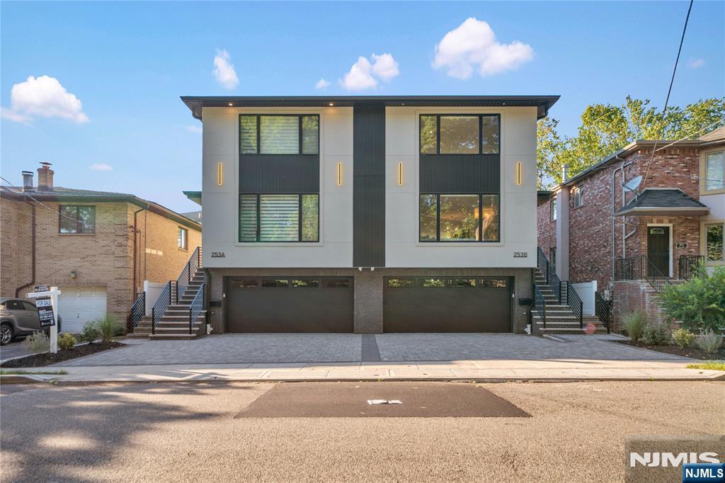 253 5th Street B Property Photo 2