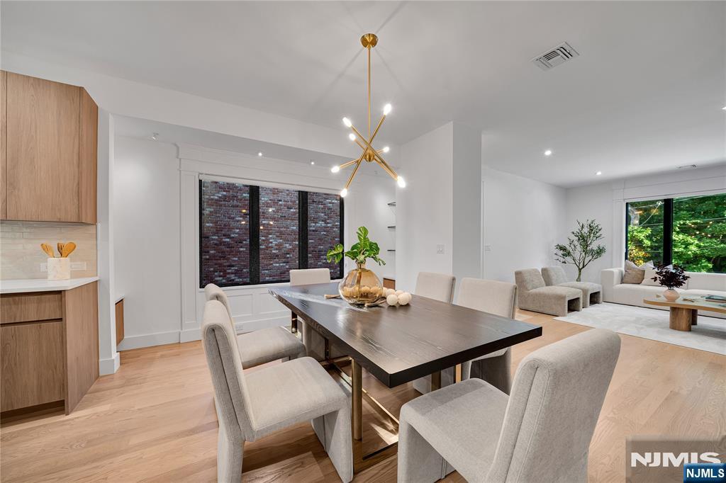 253 5th Street B Property Photo 10