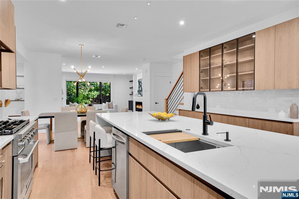 253 5th Street B Property Photo 11