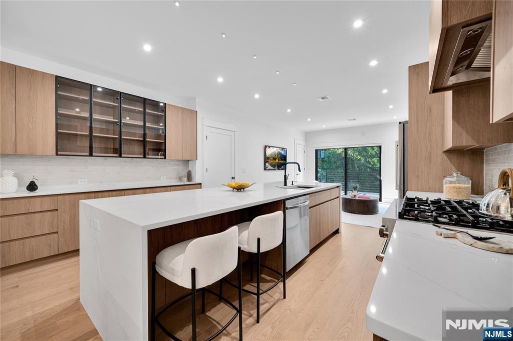 253 5th Street B Property Photo 12