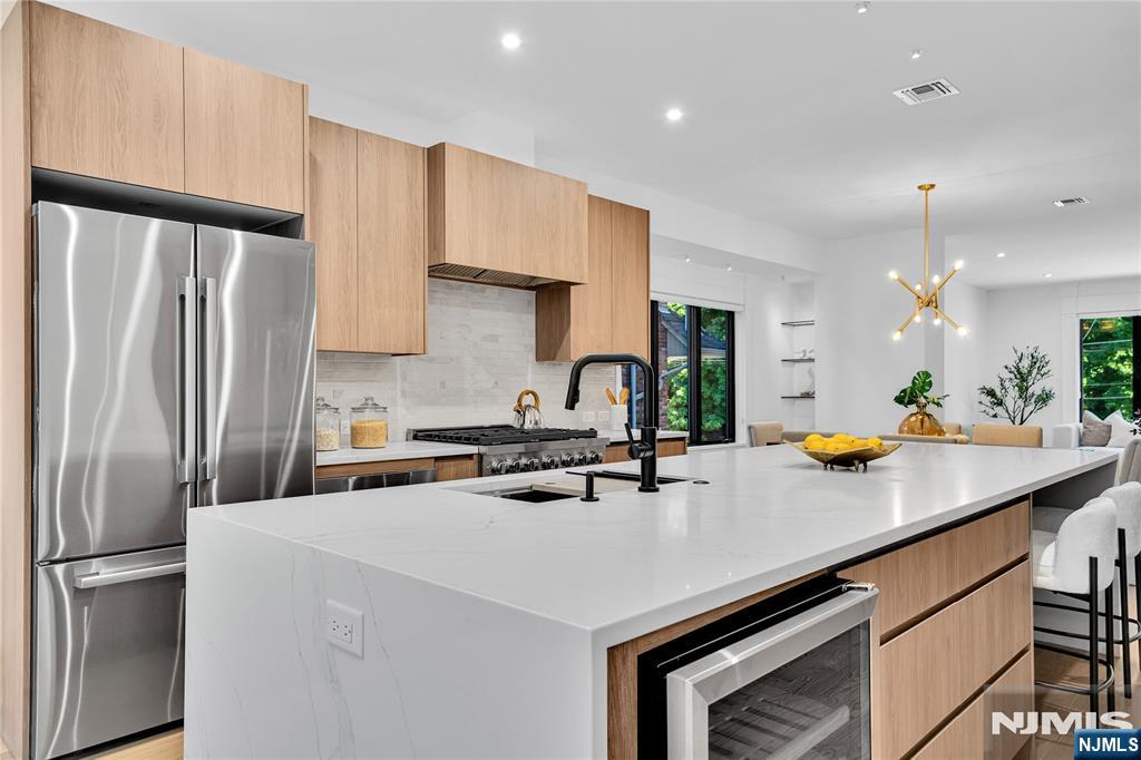 253 5th Street B Property Photo 14