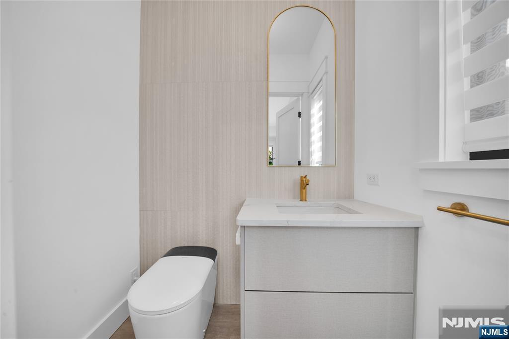 253 5th Street B Property Photo 19