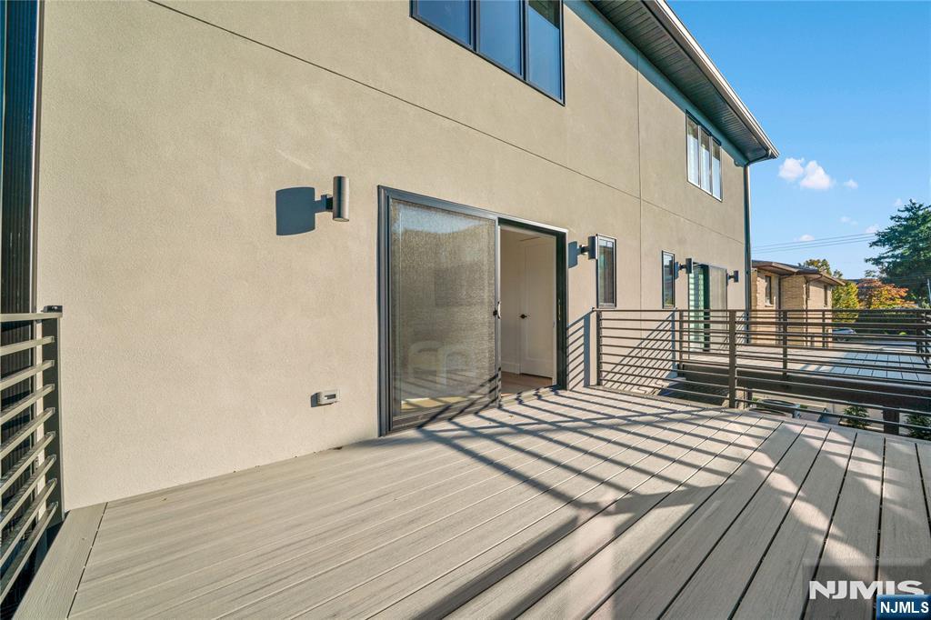 253 5th Street B Property Photo 21