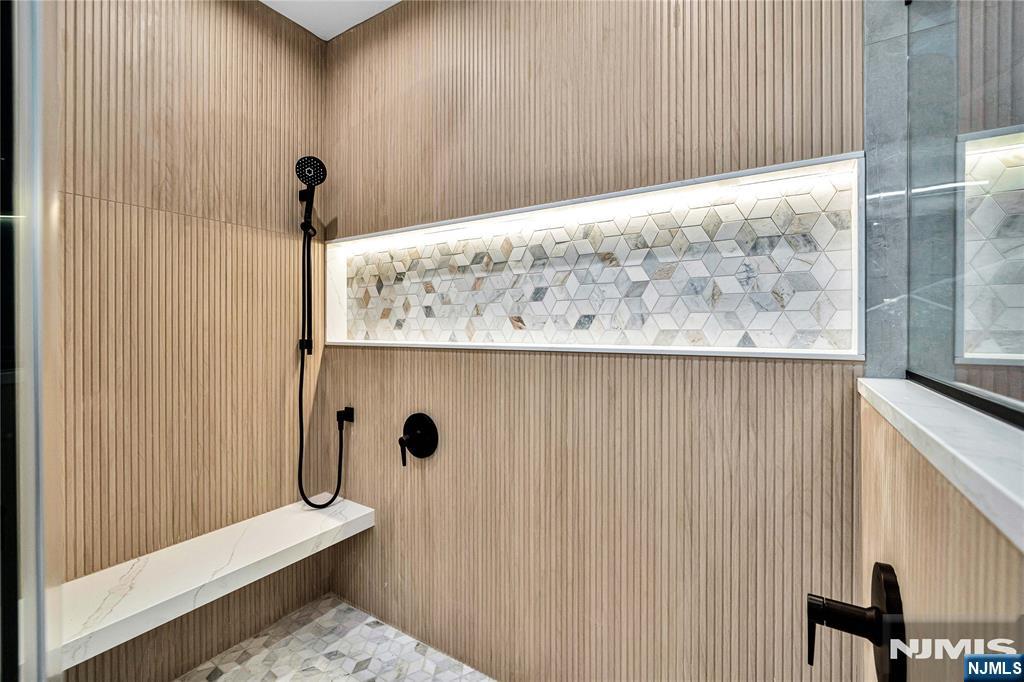 253 5th Street B Property Photo 30