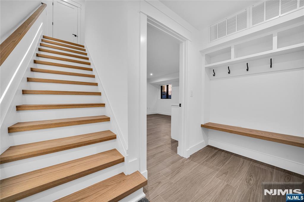 253 5th Street B Property Photo 40