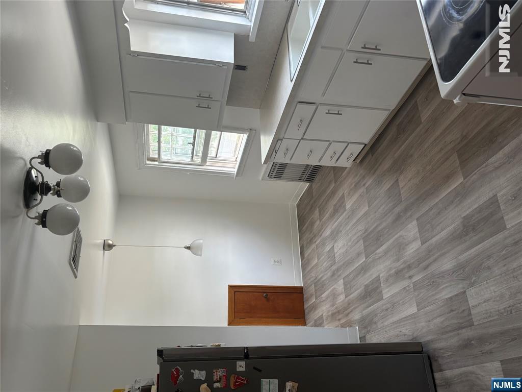 95 Alfred Street 2nd Fl Property Photo 4