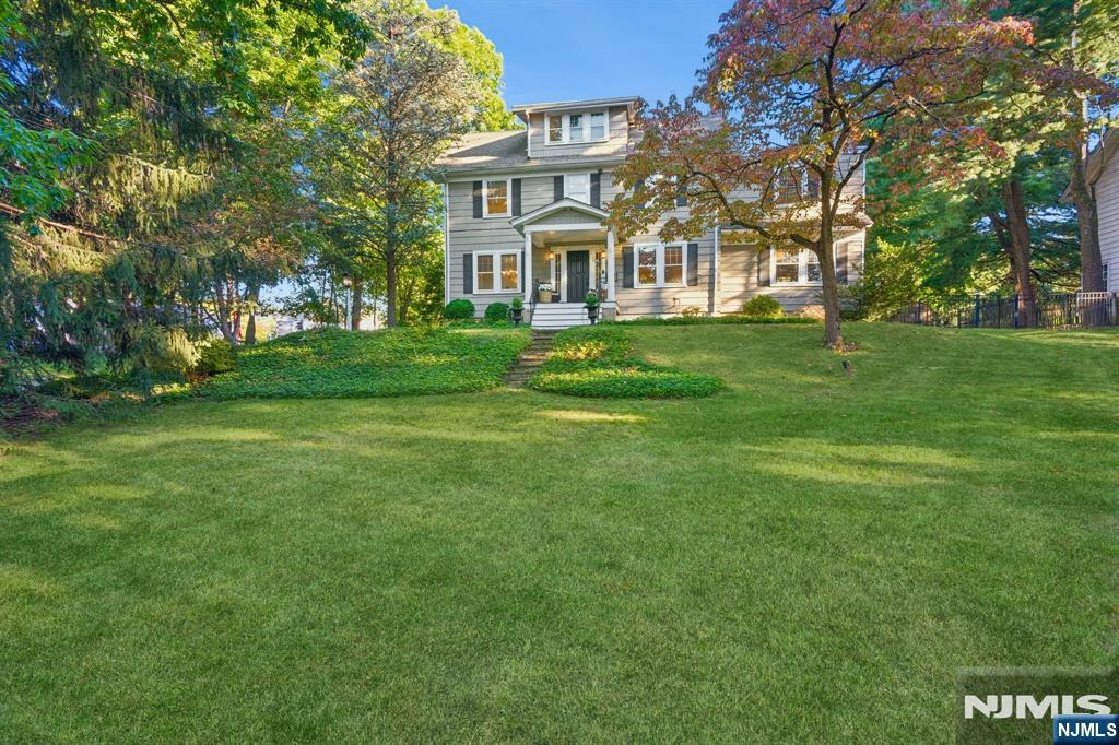 84 Arlington Avenue Property Photo 1