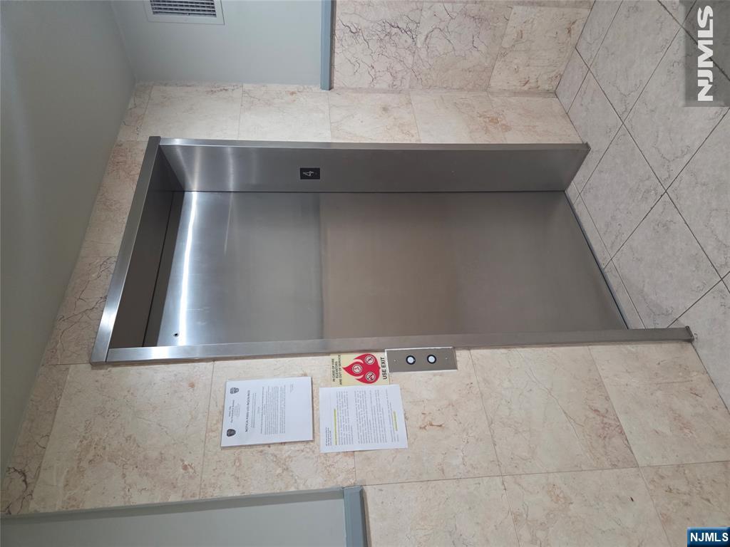 2401 Bergenline Avenue 6c Property Photo 3