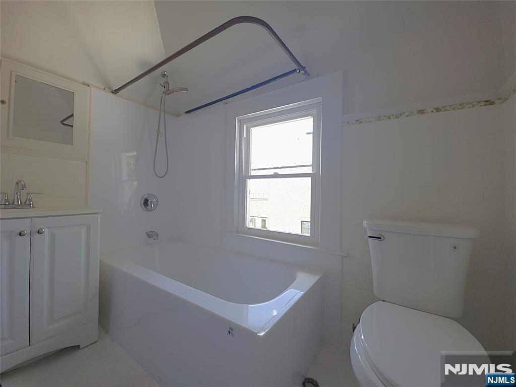3 Crescent Avenue 3rd Fl Property Photo 9
