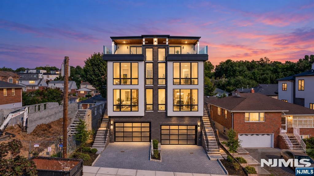 1524 11th Street Property Photo 1