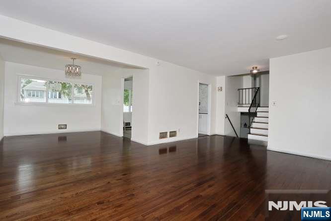 7-32 Richard Street Property Photo 8