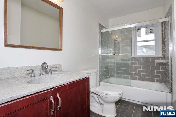 7-32 Richard Street Property Photo 20