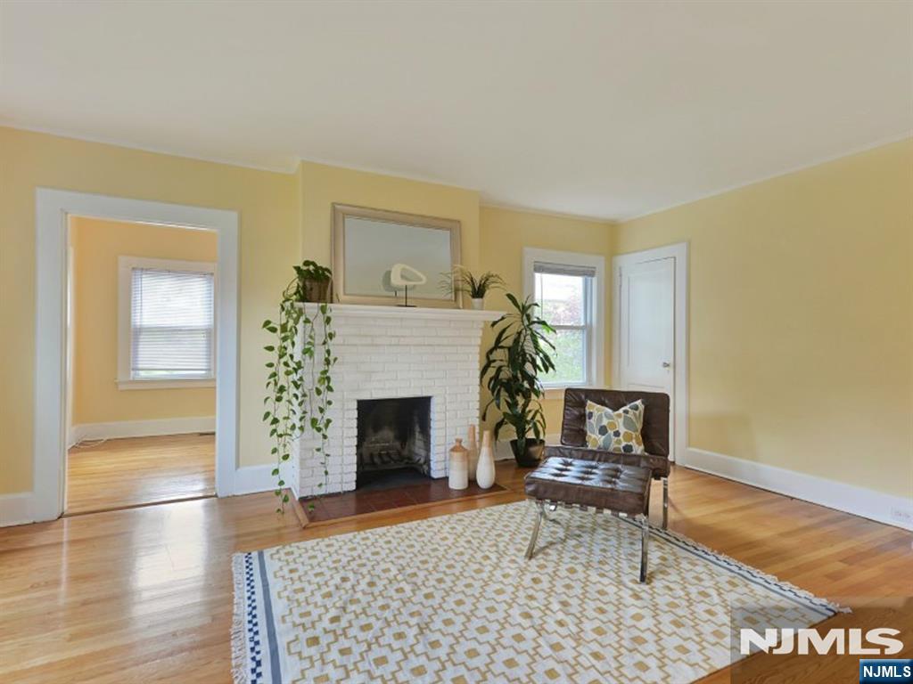 69 Watchung Avenue 1 Property Photo 4