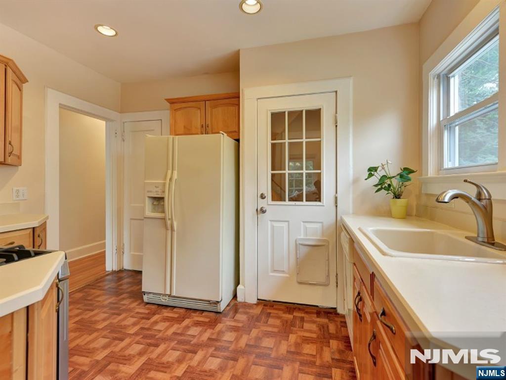 69 Watchung Avenue 1 Property Photo 8