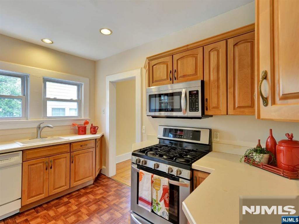 69 Watchung Avenue 1 Property Photo 9