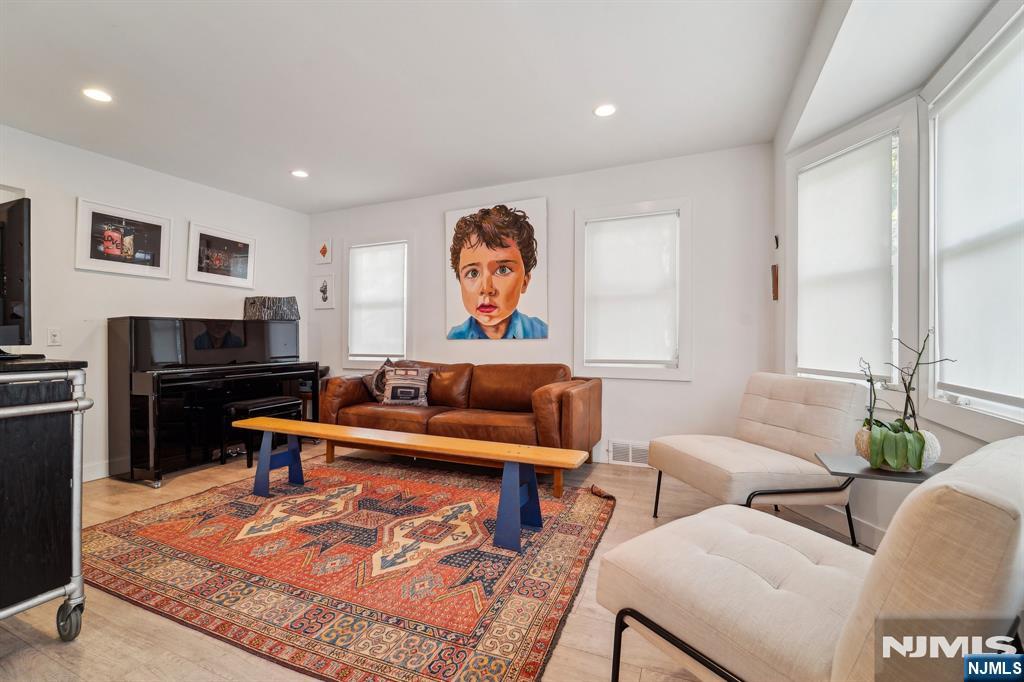120 Gordon Avenue Property Photo 4