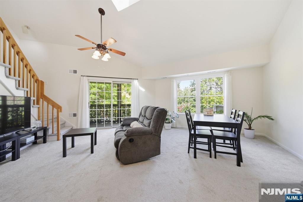 271 Village Circle Drive Property Photo 4