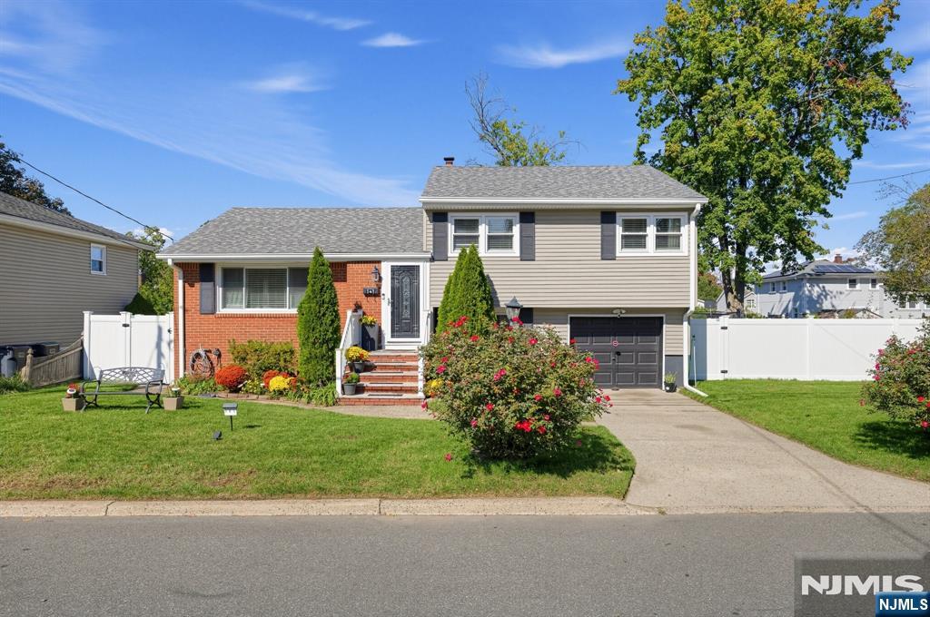 141 Highland Avenue Property Photo 1