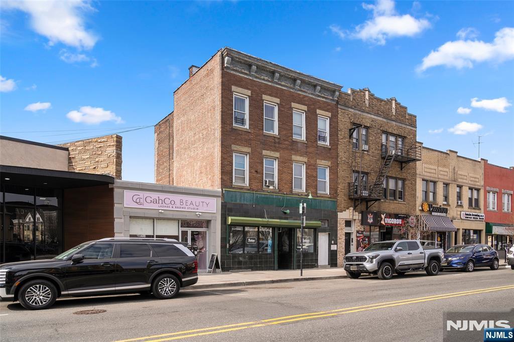 7317 Broadway Property Photo 1