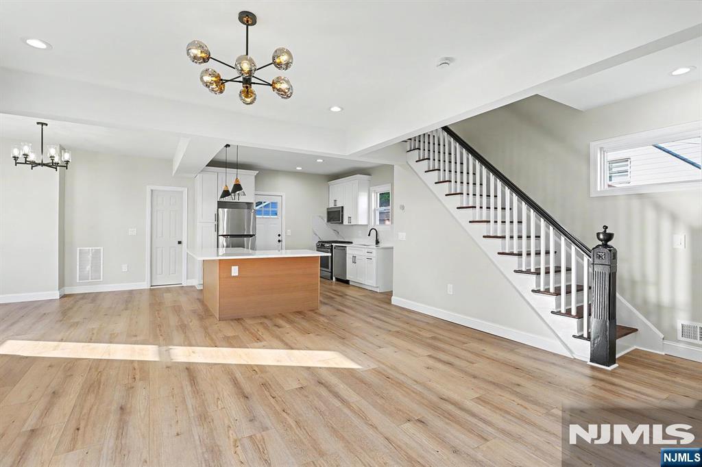 22 W Central Avenue Property Photo 4