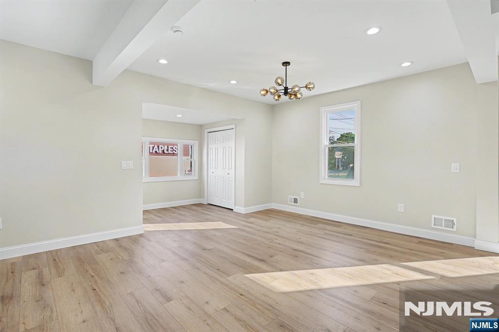 22 W Central Avenue Property Photo 6