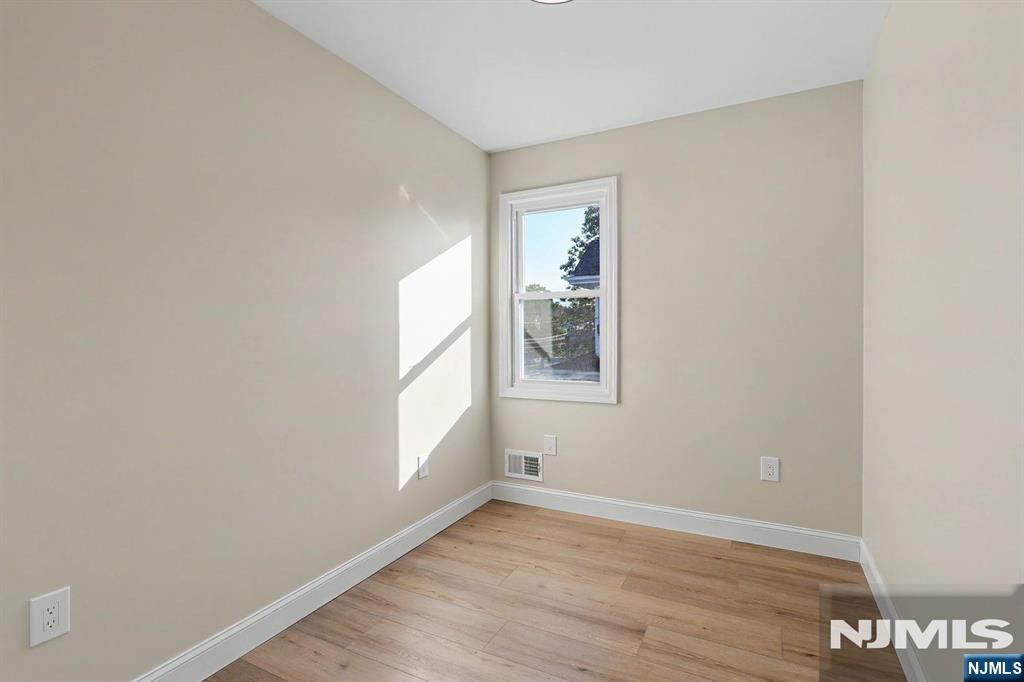 22 W Central Avenue Property Photo 21
