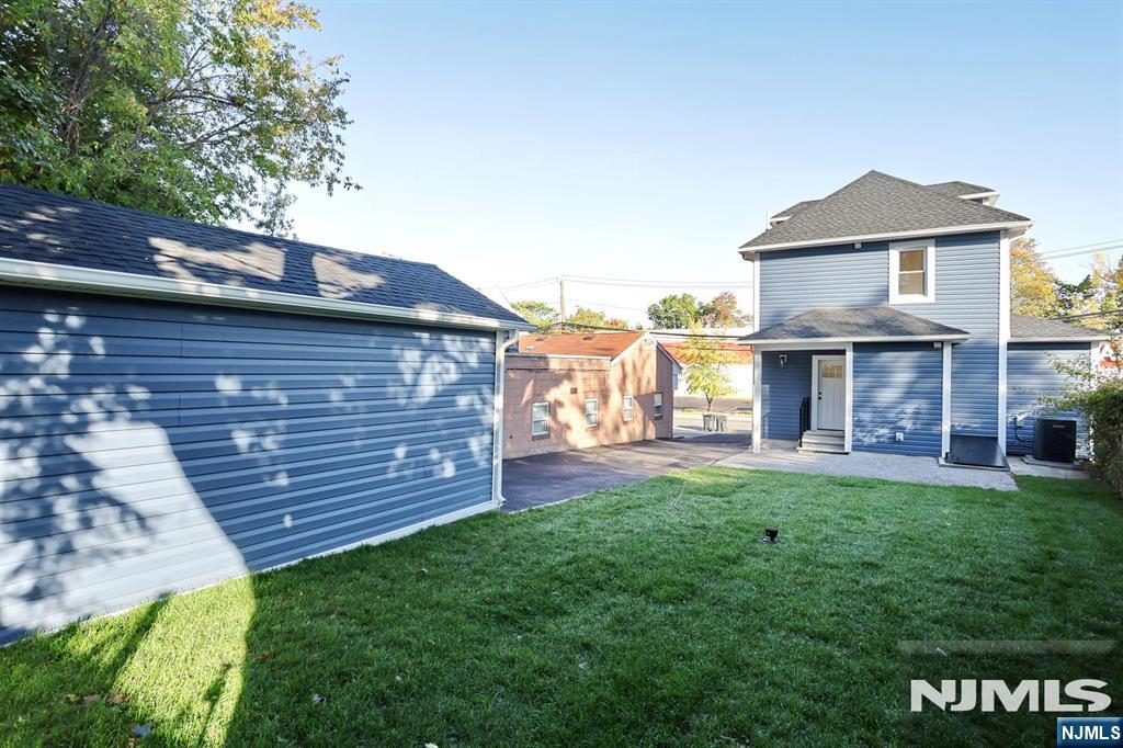 22 W Central Avenue Property Photo 34