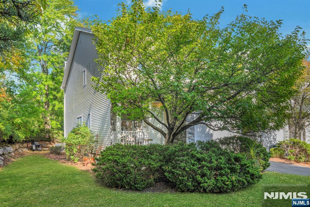 84 Emily Place Property Photo 4