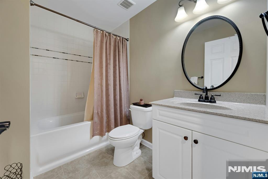 84 Emily Place Property Photo 24