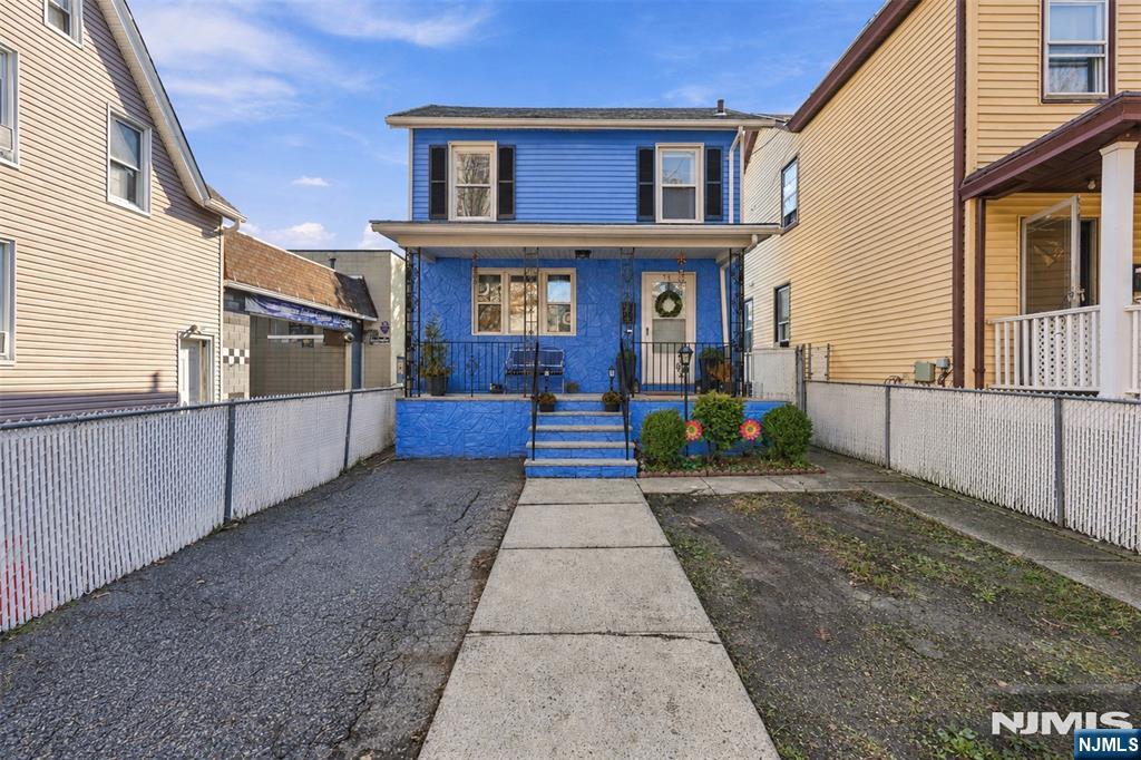 74 Union Street Property Photo 1