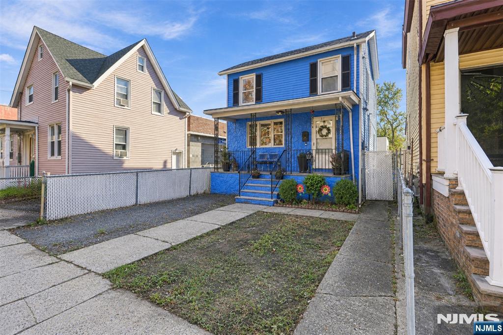 74 Union Street Property Photo 2