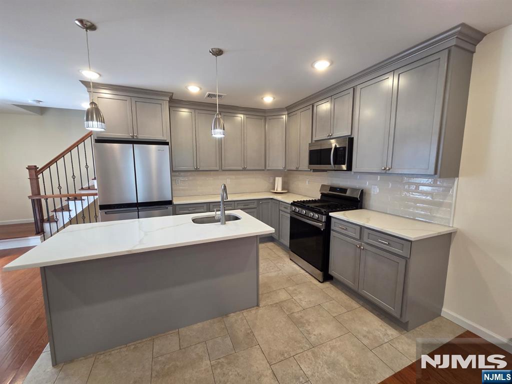 24b Sidney Avenue Property Photo 4
