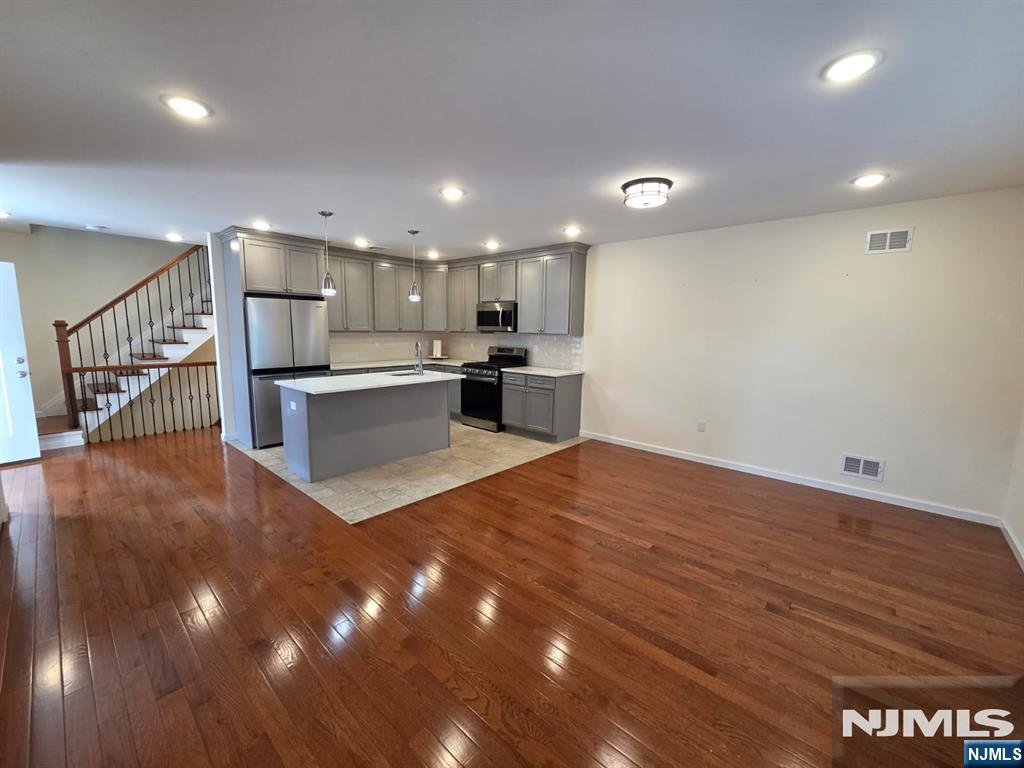 24b Sidney Avenue Property Photo 5