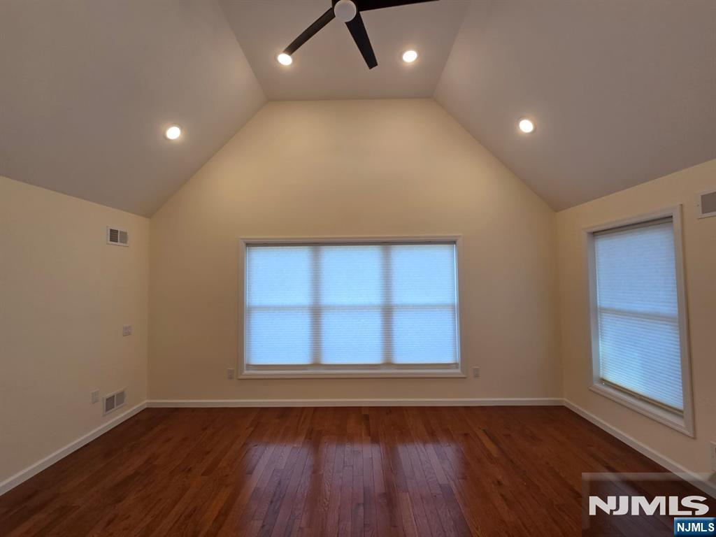 24b Sidney Avenue Property Photo 21